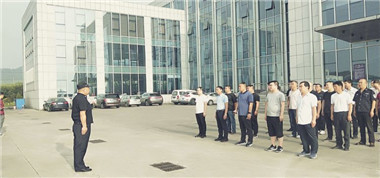 不忘初心，牢記使命——西掌煤業(yè)舉行“八一建軍節(jié)”升旗儀式